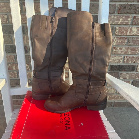 Arizona Jeans Co Boots. I’m selling both pair as a bundle deal - Picture 2 of 9